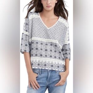 Velvet by Graham & Spencer Embroidered V Neck Blouse Top - Ivory / Navy - Sz S